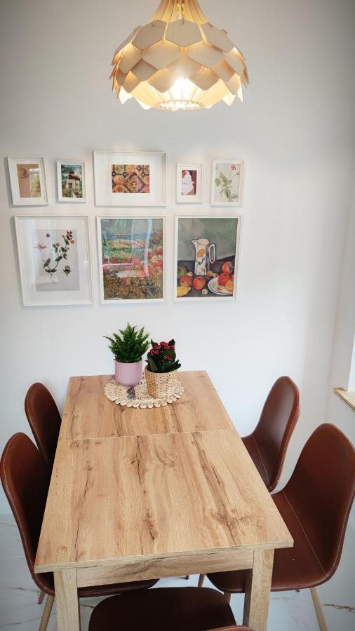 바우브자이치 B&D Apartament Chelmiec 아파트 외부 사진