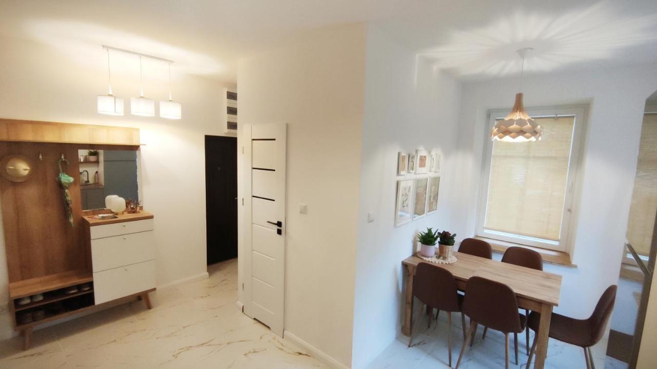바우브자이치 B&D Apartament Chelmiec 아파트 외부 사진